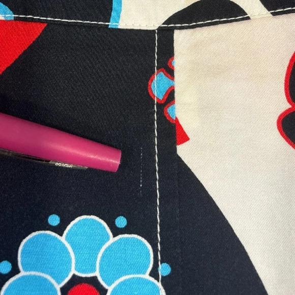 BANDOLERA Navy and red floral pleated  skirt - Picture 7 of 8